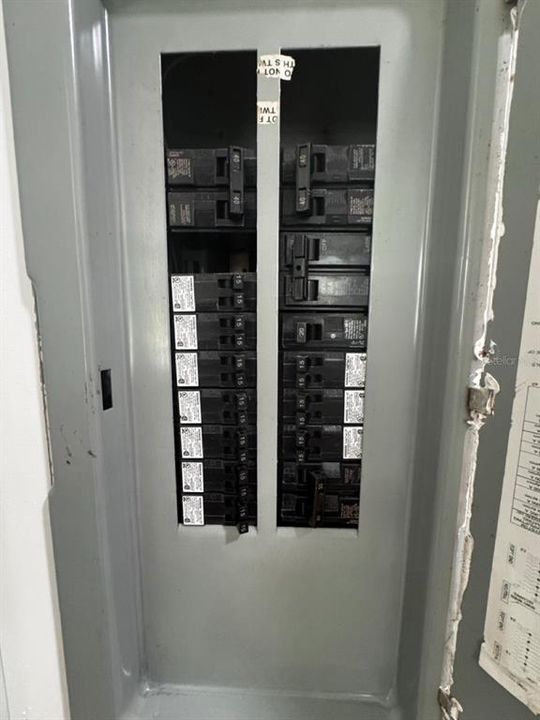 For Sale: $175,000 (3 beds, 2 baths, 1212 Square Feet)