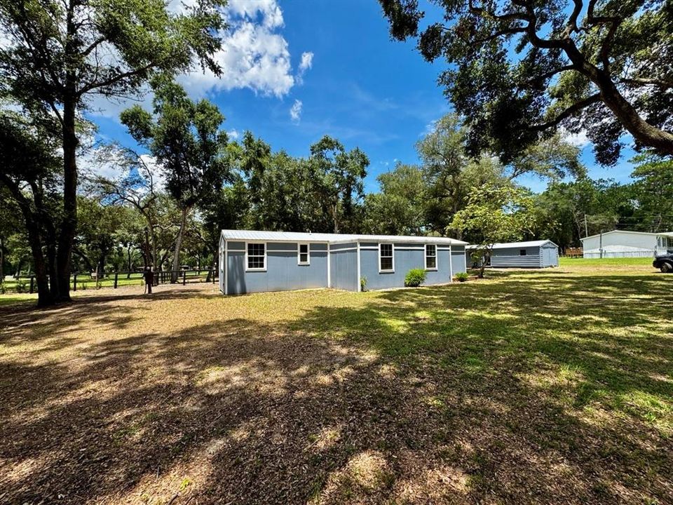 For Sale: $175,000 (3 beds, 2 baths, 1212 Square Feet)