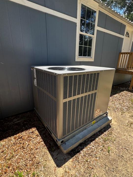 For Sale: $175,000 (3 beds, 2 baths, 1212 Square Feet)