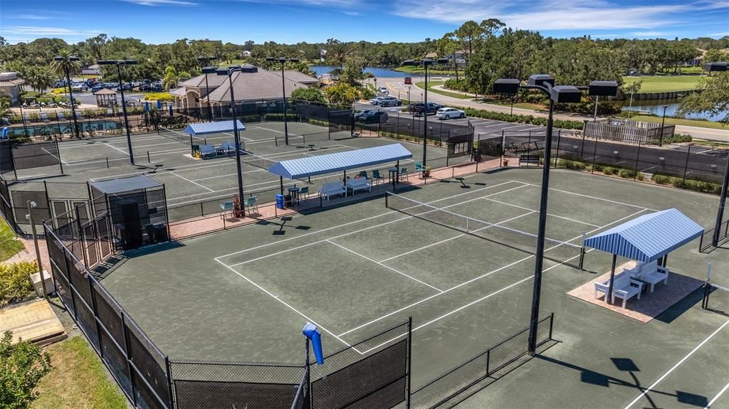 合同活跃: $459,900 (2 贝兹, 2 浴室, 1462 平方英尺)