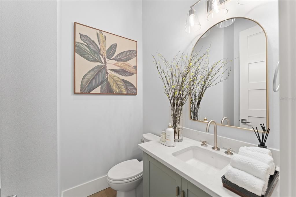 For Sale: $3,375,000 (5 beds, 5 baths, 4701 Square Feet)