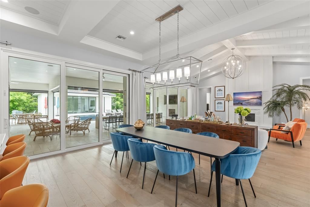 For Sale: $3,375,000 (5 beds, 5 baths, 4701 Square Feet)