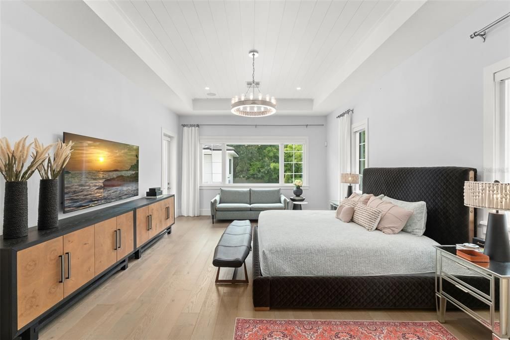 For Sale: $3,375,000 (5 beds, 5 baths, 4701 Square Feet)