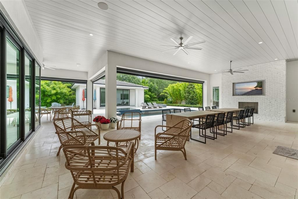 For Sale: $3,375,000 (5 beds, 5 baths, 4701 Square Feet)