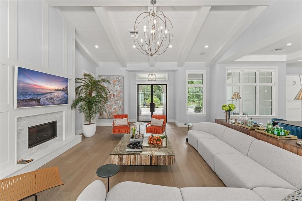 For Sale: $3,375,000 (5 beds, 5 baths, 4701 Square Feet)