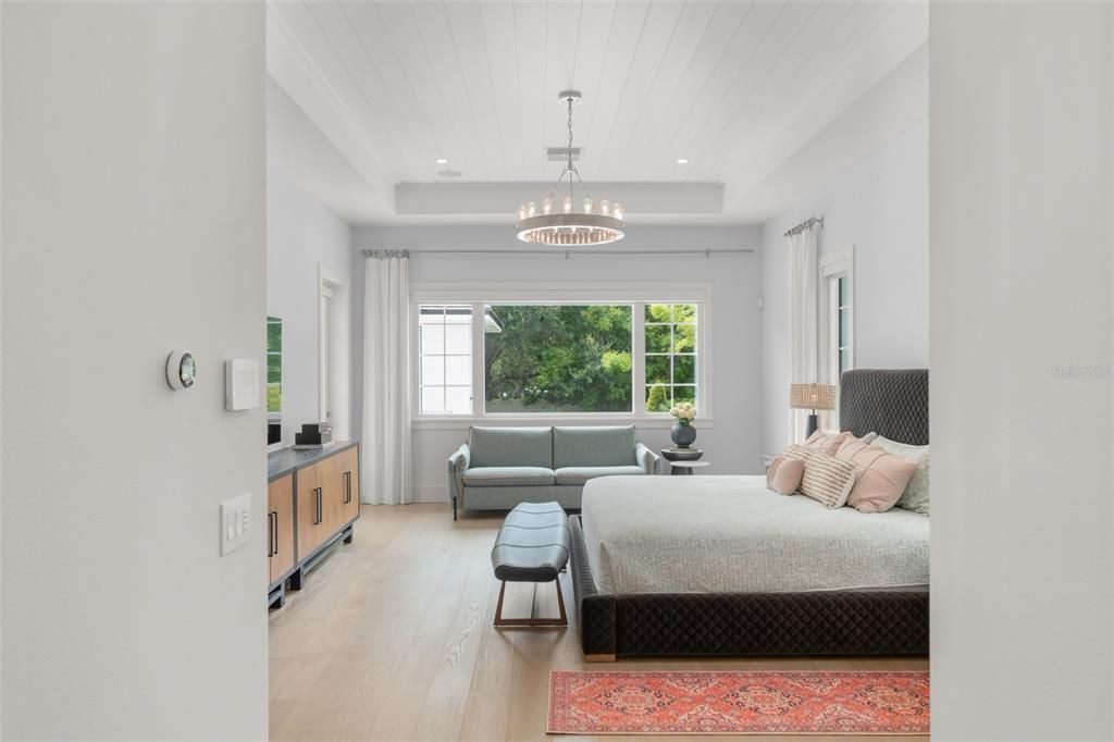 For Sale: $3,375,000 (5 beds, 5 baths, 4701 Square Feet)