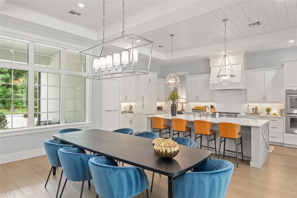 For Sale: $3,375,000 (5 beds, 5 baths, 4701 Square Feet)