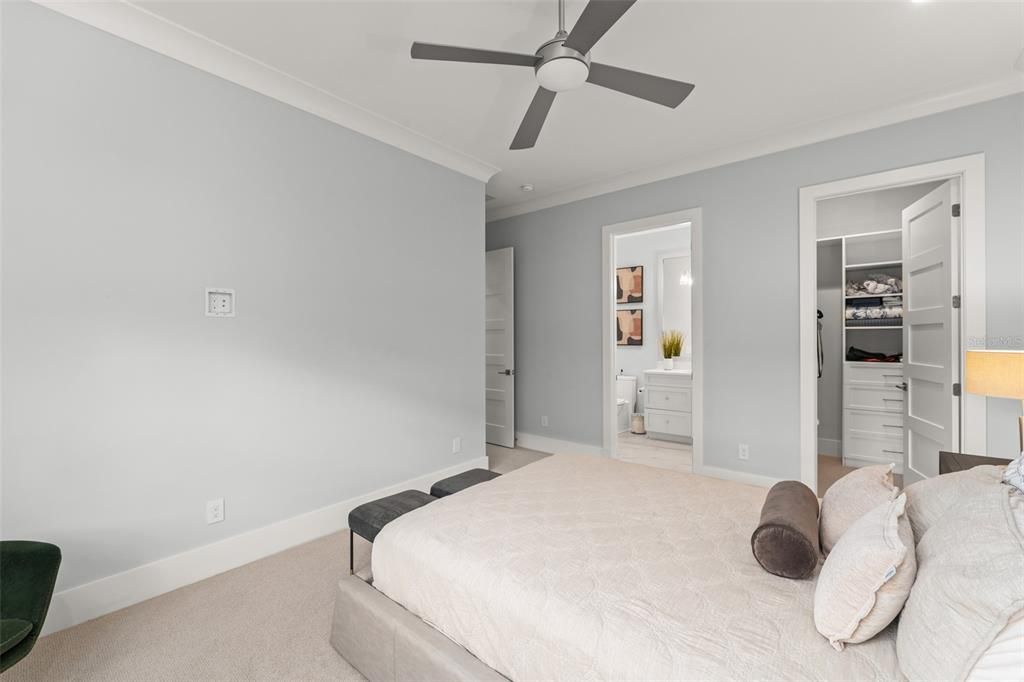 For Sale: $3,375,000 (5 beds, 5 baths, 4701 Square Feet)