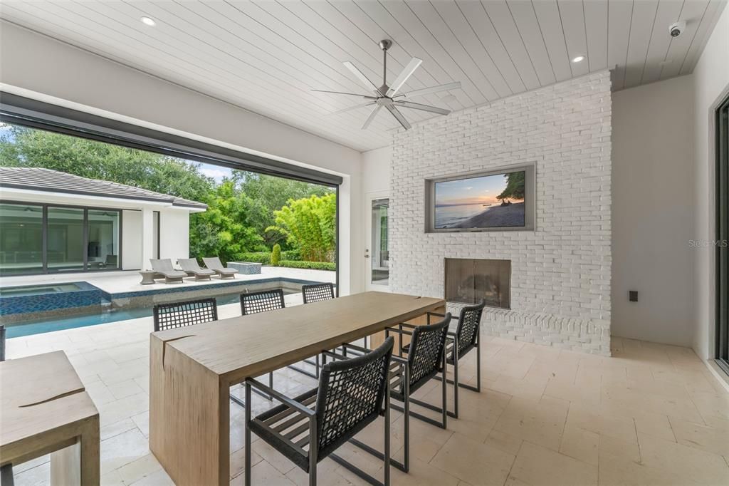 For Sale: $3,375,000 (5 beds, 5 baths, 4701 Square Feet)