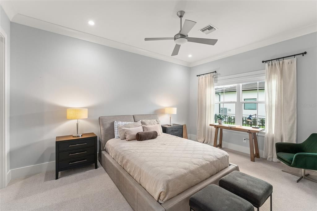 For Sale: $3,375,000 (5 beds, 5 baths, 4701 Square Feet)