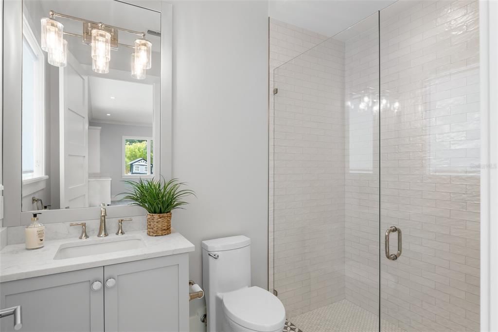 For Sale: $3,375,000 (5 beds, 5 baths, 4701 Square Feet)