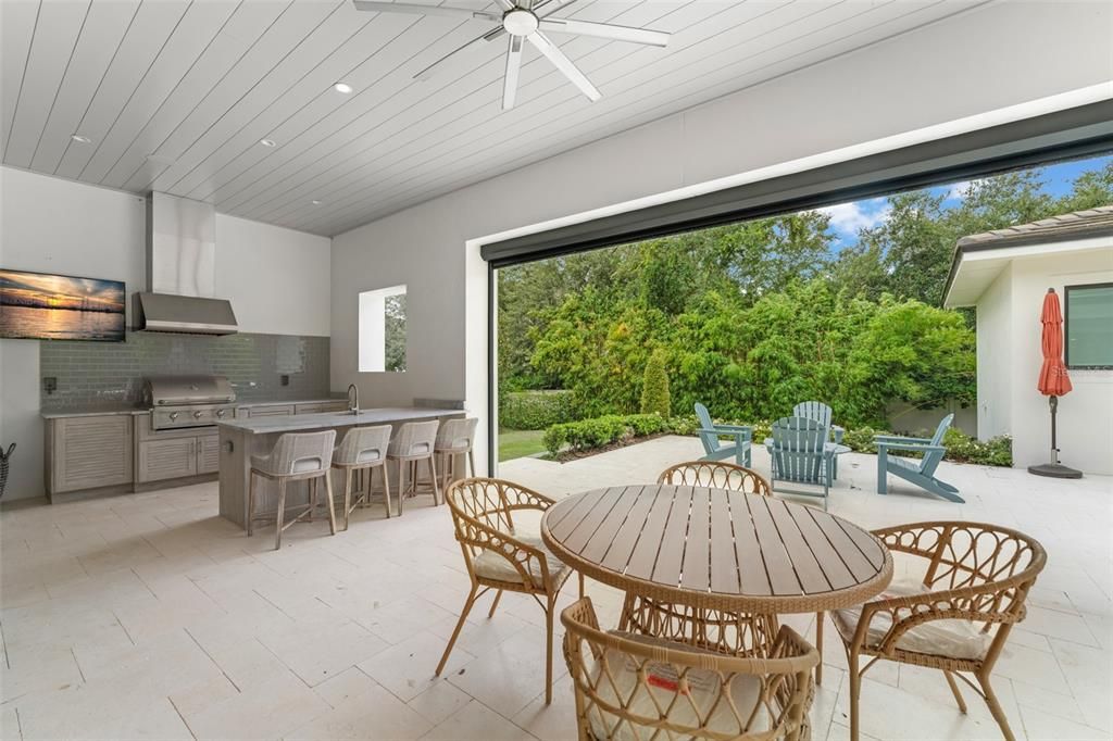 For Sale: $3,375,000 (5 beds, 5 baths, 4701 Square Feet)