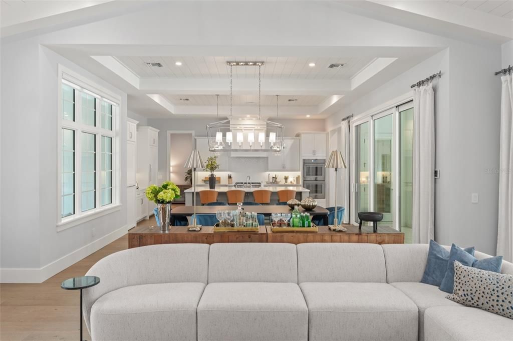 For Sale: $3,375,000 (5 beds, 5 baths, 4701 Square Feet)