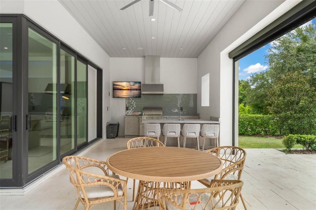 For Sale: $3,375,000 (5 beds, 5 baths, 4701 Square Feet)