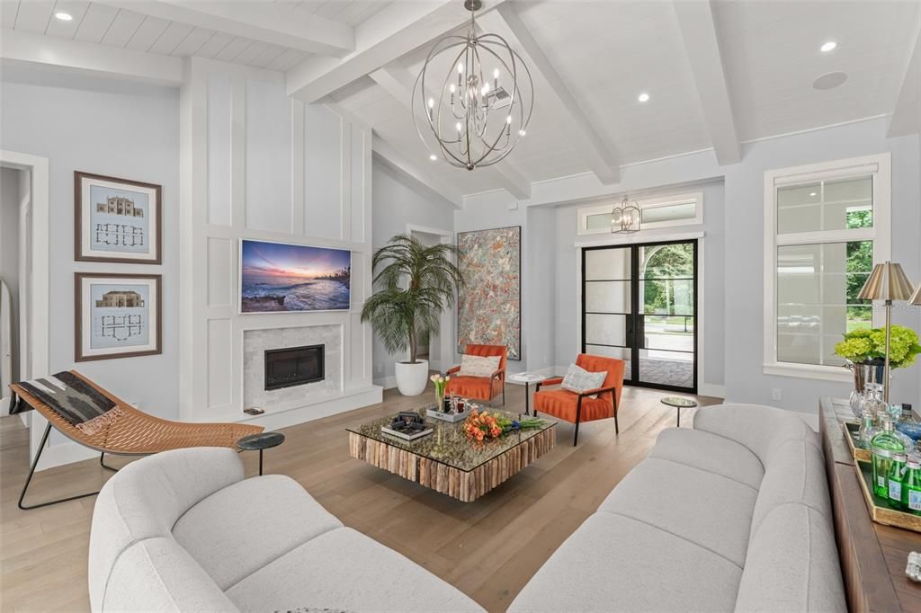 For Sale: $3,375,000 (5 beds, 5 baths, 4701 Square Feet)