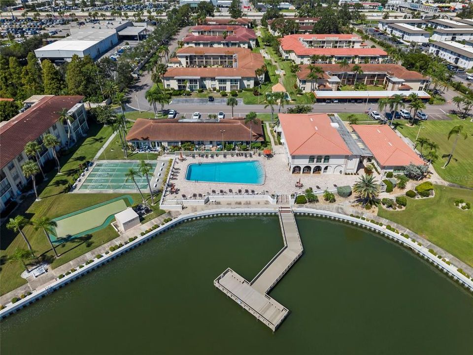 Activo con contrato: $249,000 (2 camas, 2 baños, 1373 Pies cuadrados)