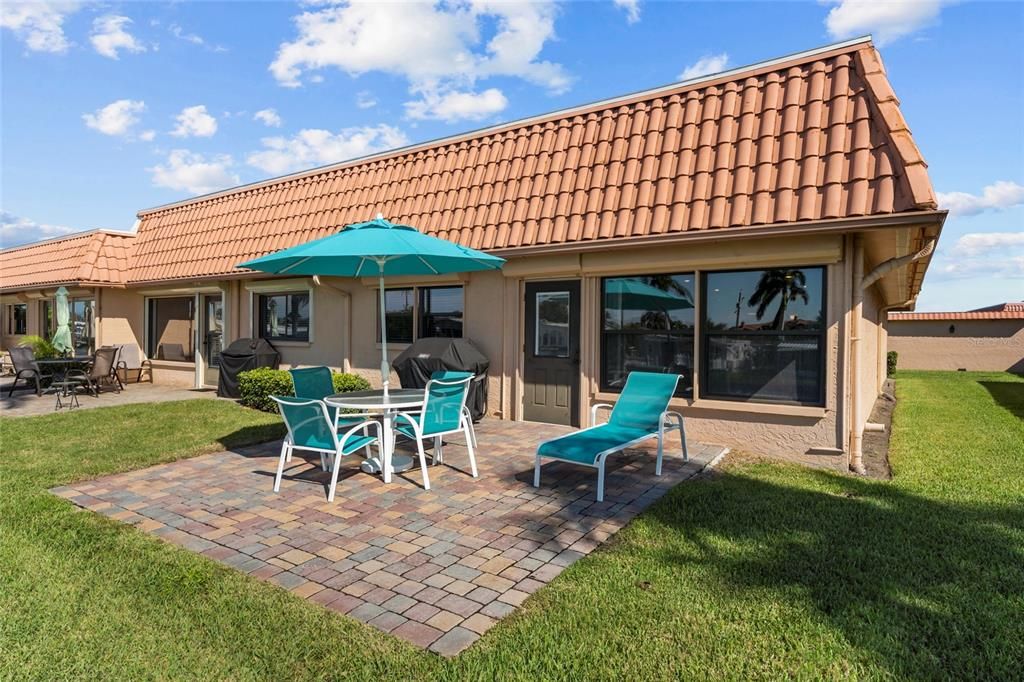 Activo con contrato: $249,000 (2 camas, 2 baños, 1373 Pies cuadrados)