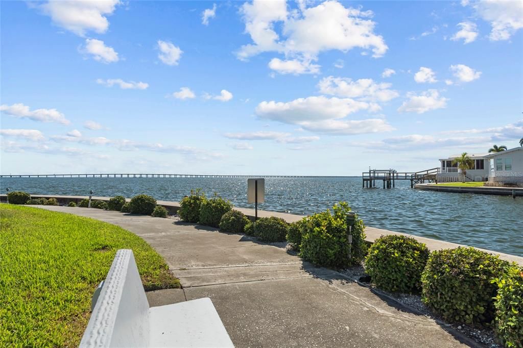 Activo con contrato: $249,000 (2 camas, 2 baños, 1373 Pies cuadrados)