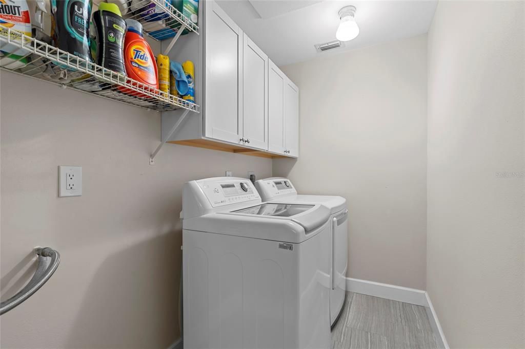 Activo con contrato: $249,000 (2 camas, 2 baños, 1373 Pies cuadrados)