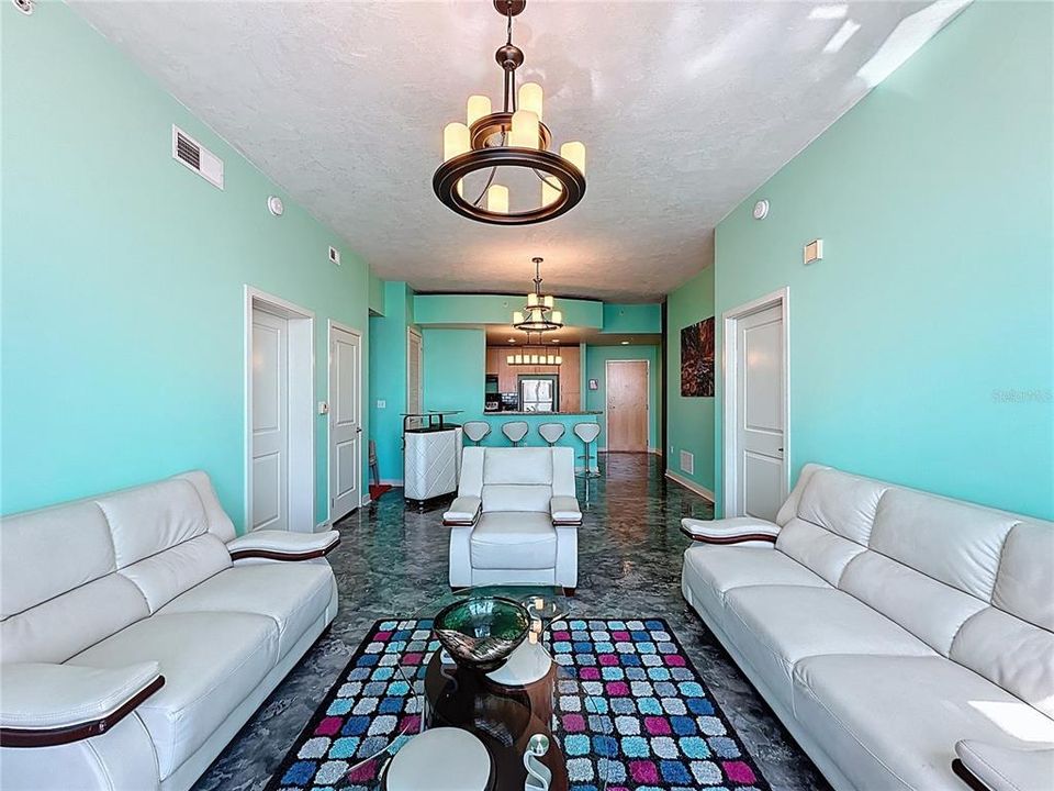 For Sale: $399,000 (2 beds, 2 baths, 1263 Square Feet)