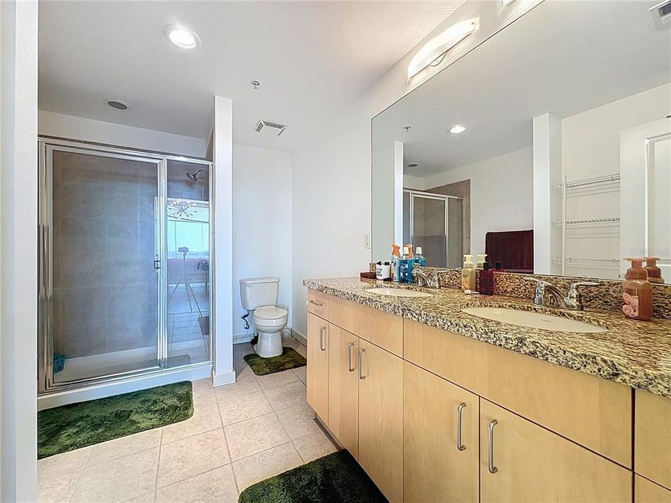 For Sale: $399,000 (2 beds, 2 baths, 1263 Square Feet)