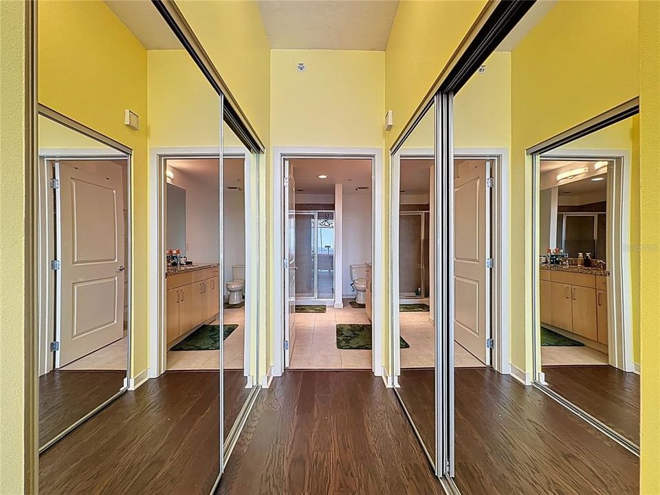 For Sale: $399,000 (2 beds, 2 baths, 1263 Square Feet)