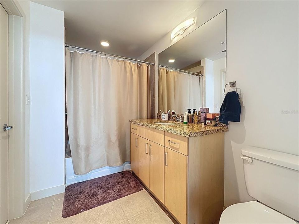 For Sale: $399,000 (2 beds, 2 baths, 1263 Square Feet)