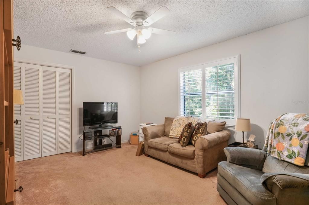 待售: $350,000 (4 贝兹, 2 浴室, 2776 平方英尺)