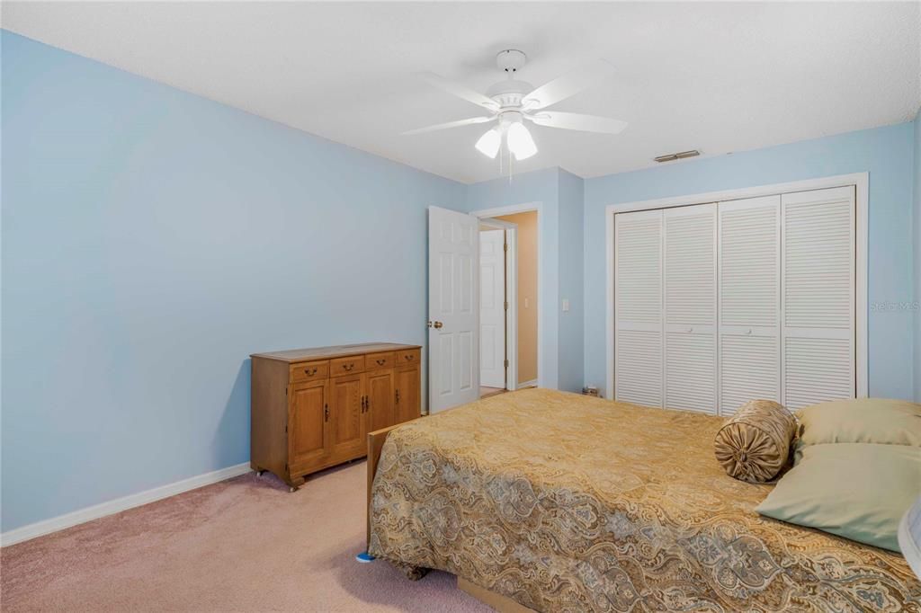 待售: $350,000 (4 贝兹, 2 浴室, 2776 平方英尺)