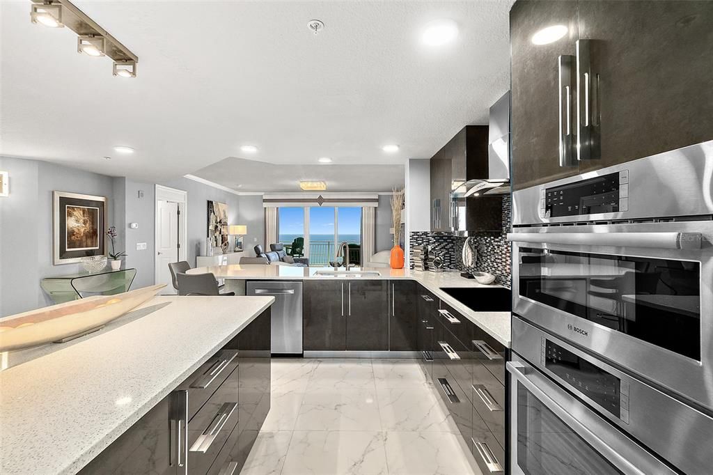 待售: $749,000 (2 贝兹, 2 浴室, 2040 平方英尺)