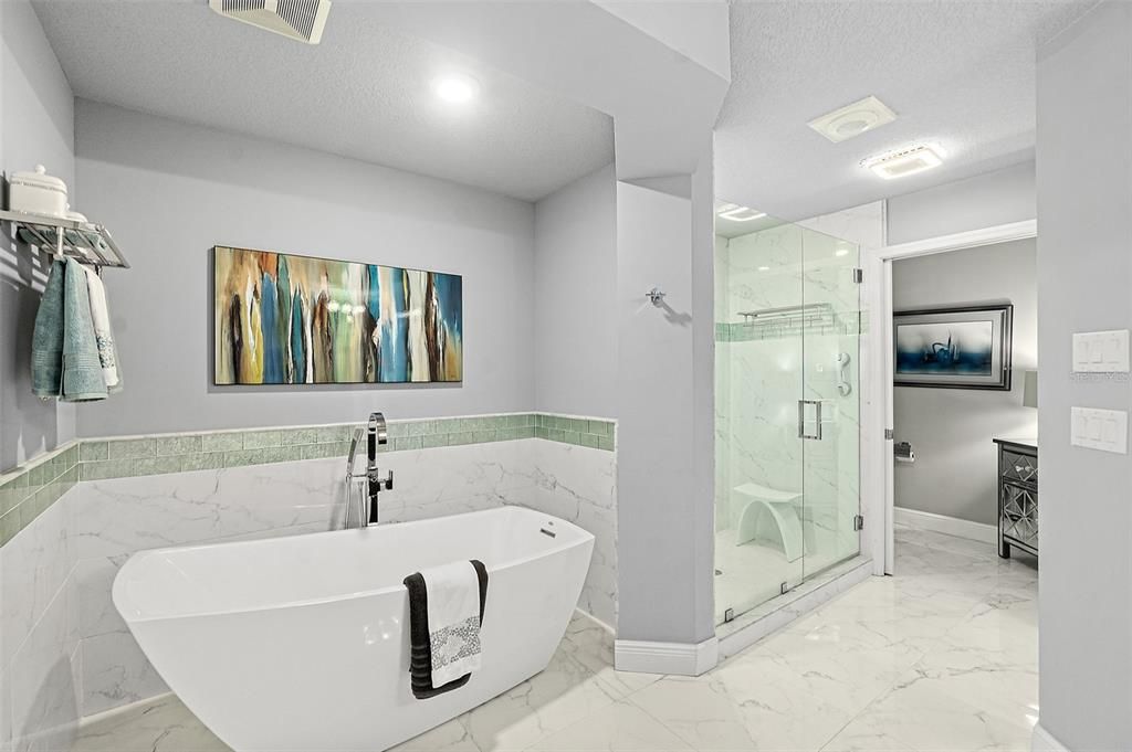 待售: $749,000 (2 贝兹, 2 浴室, 2040 平方英尺)