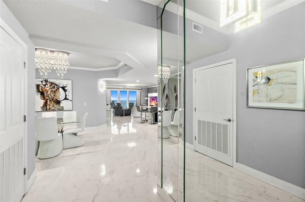 待售: $749,000 (2 贝兹, 2 浴室, 2040 平方英尺)