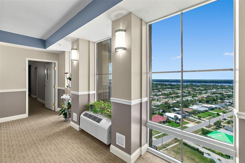 待售: $749,000 (2 贝兹, 2 浴室, 2040 平方英尺)