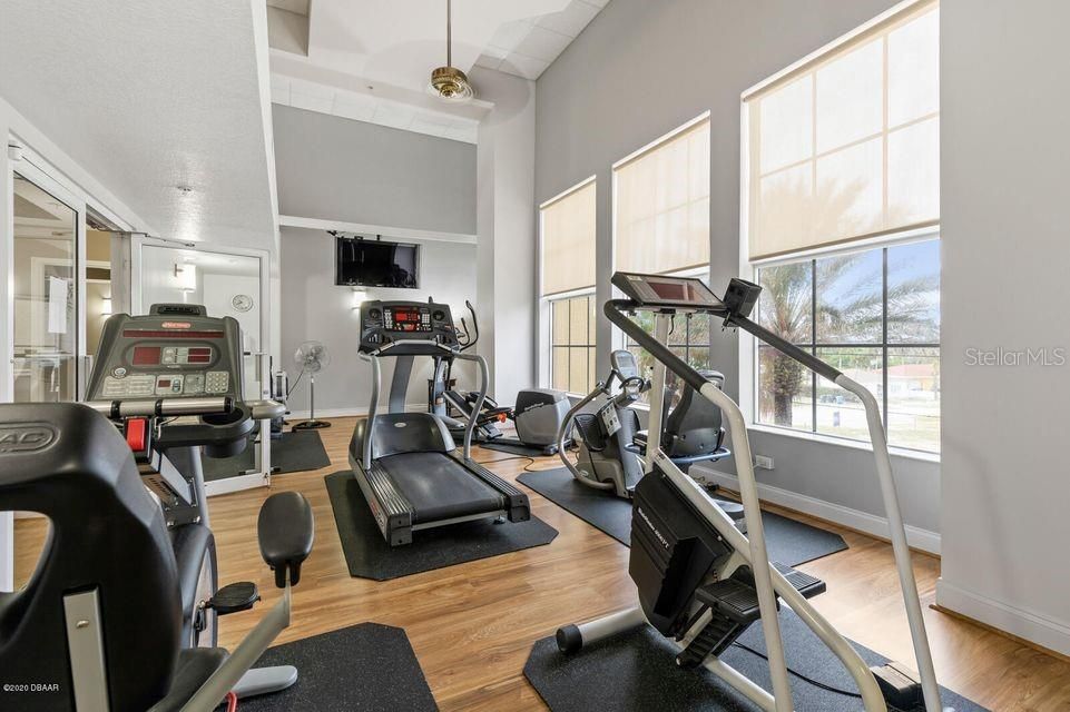 待售: $749,000 (2 贝兹, 2 浴室, 2040 平方英尺)