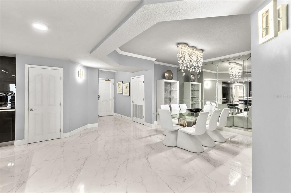 待售: $749,000 (2 贝兹, 2 浴室, 2040 平方英尺)