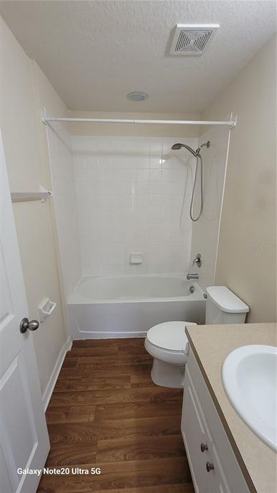 Active With Contract: $1,750 (2 beds, 2 baths, 1106 Square Feet)