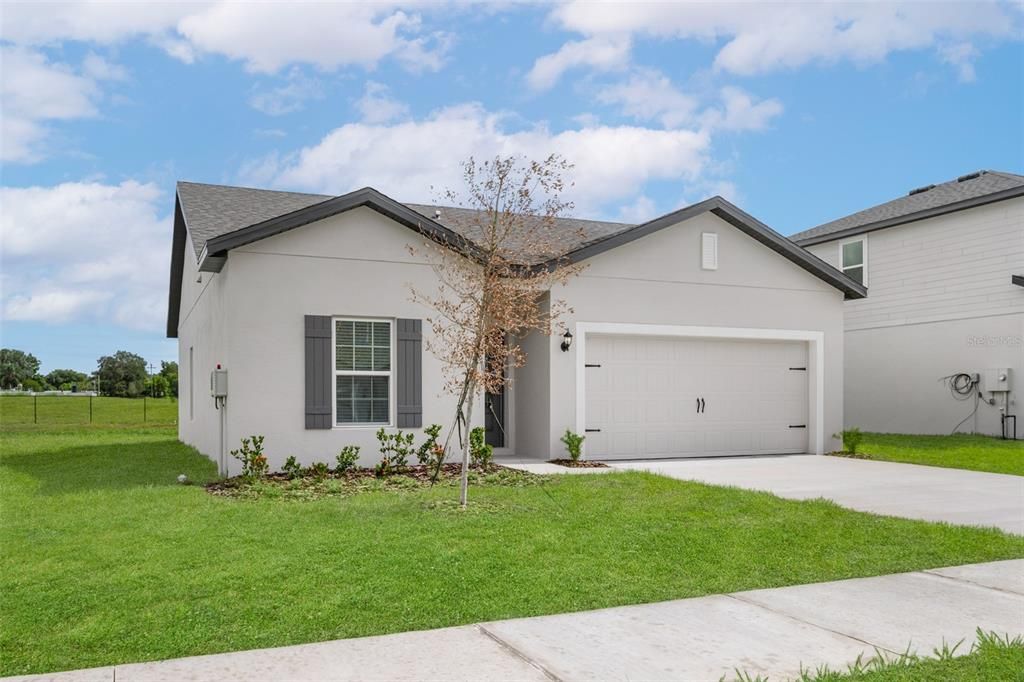 Active With Contract: $305,900 (3 beds, 2 baths, 1206 Square Feet)