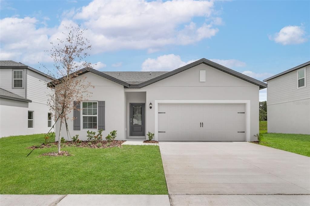 Active With Contract: $305,900 (3 beds, 2 baths, 1206 Square Feet)