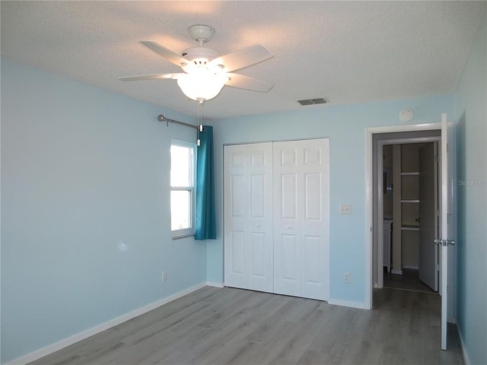 Activo con contrato: $2,575 (2 camas, 2 baños, 1263 Pies cuadrados)