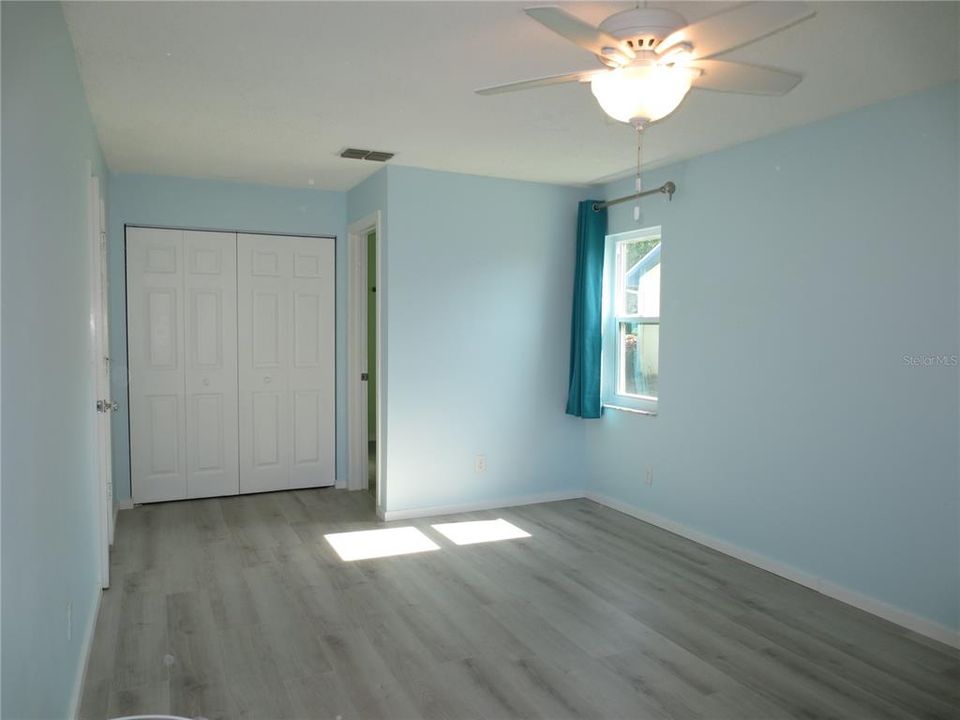 Activo con contrato: $2,575 (2 camas, 2 baños, 1263 Pies cuadrados)