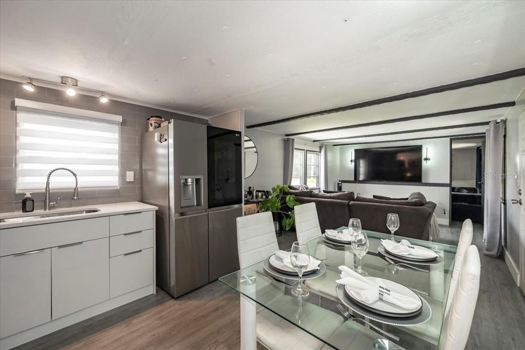 For Sale: $199,000 (3 beds, 1 baths, 1028 Square Feet)