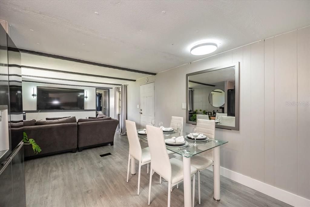 For Sale: $199,000 (3 beds, 1 baths, 1028 Square Feet)