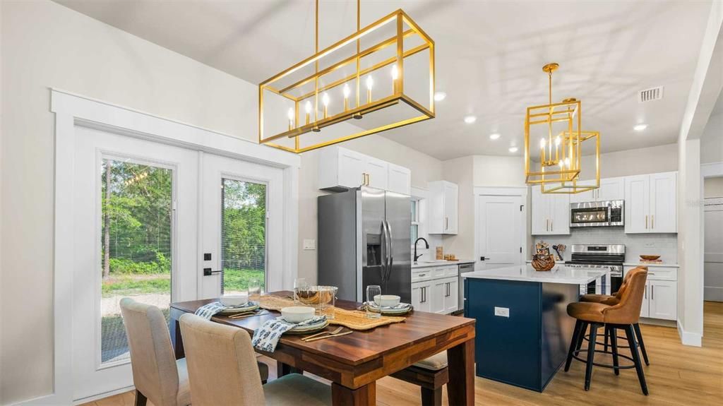 Activo con contrato: $339,707 (3 camas, 2 baños, 1810 Pies cuadrados)