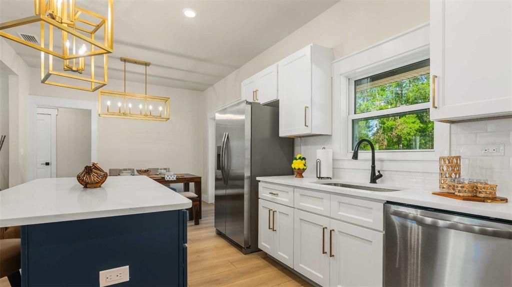 Activo con contrato: $339,707 (3 camas, 2 baños, 1810 Pies cuadrados)