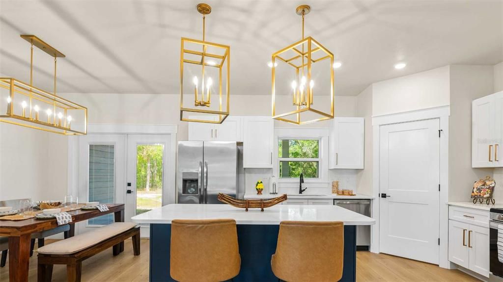 Activo con contrato: $339,707 (3 camas, 2 baños, 1810 Pies cuadrados)