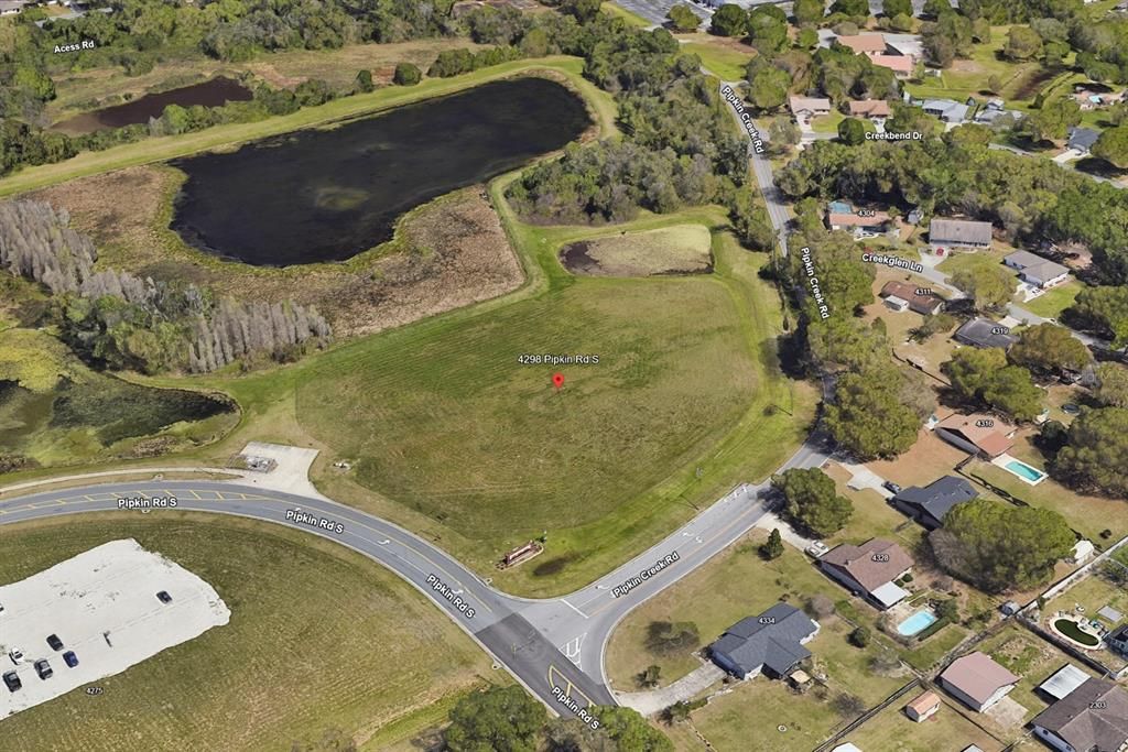 待售: $1,490,000 (3.54 acres)