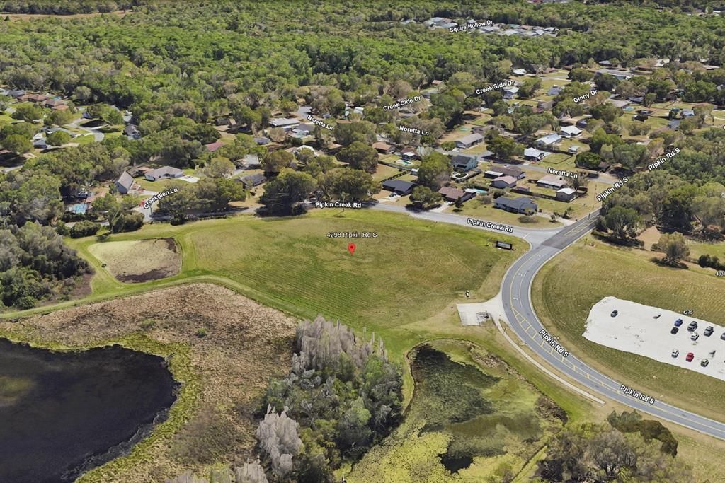 待售: $1,490,000 (3.54 acres)