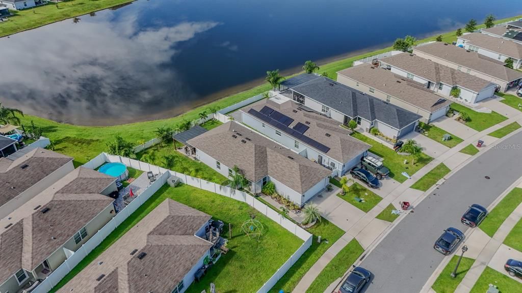 合同活跃: $335,000 (3 贝兹, 2 浴室, 1348 平方英尺)