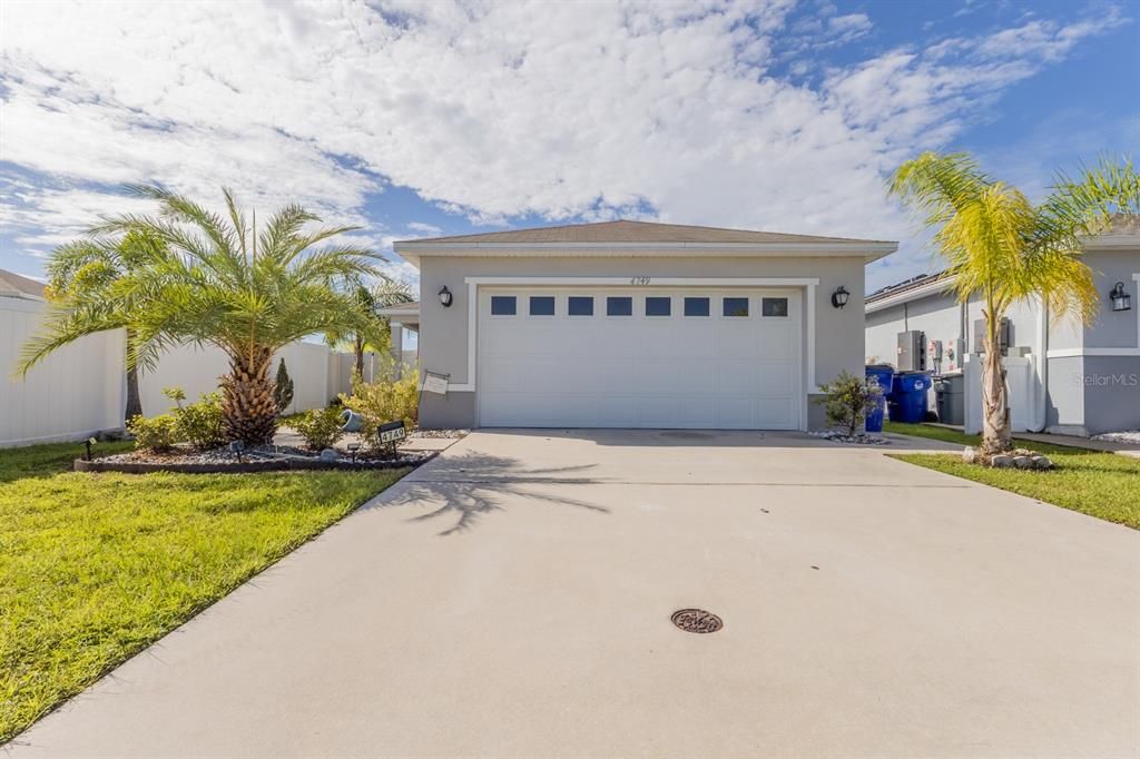 合同活跃: $335,000 (3 贝兹, 2 浴室, 1348 平方英尺)