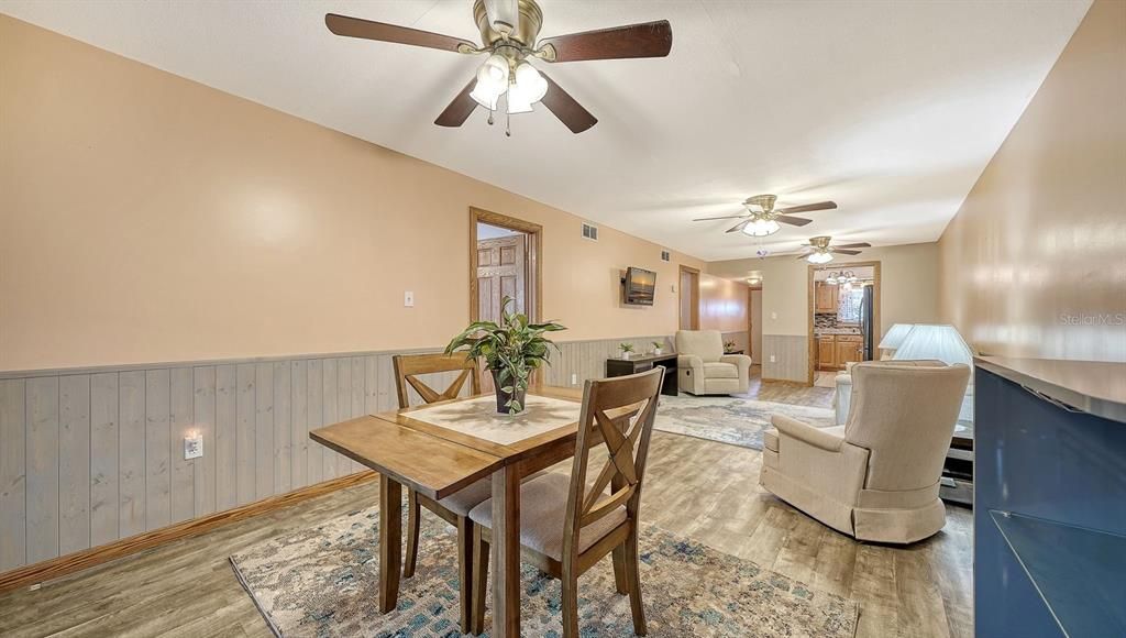 Под контрактом: $115,400 (2 спален, 2 ванн, 960 Квадратных фут)